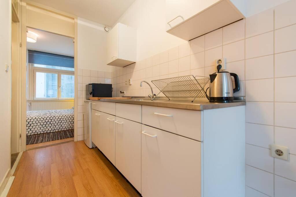 Charming Apartment In City Center Амстердам Екстериор снимка